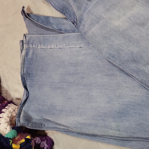 Express Bell Flare Jeans - Picture 3 of 14